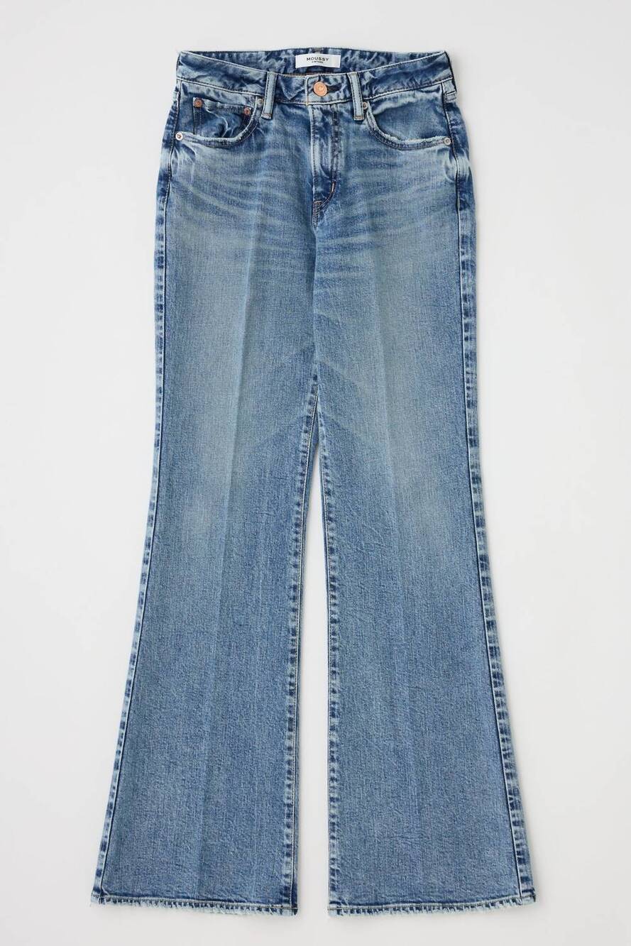 NEW MOUSSY women's attleboro 70s flare jeans in light blue